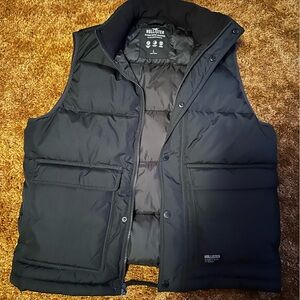 Hollister Men's Black Puffer Vest